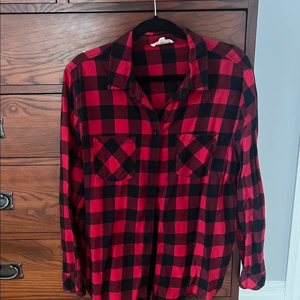 beachlunchlounge Red and Black Plaid Button Down Shirt